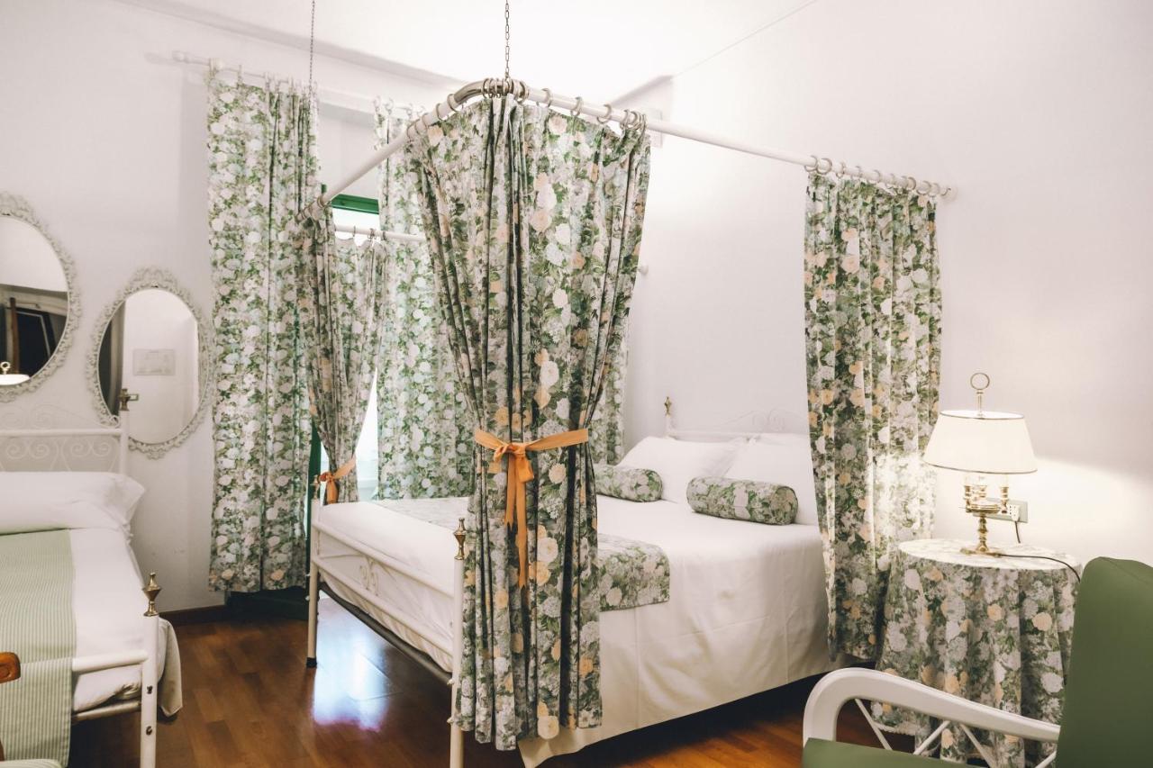 Eveline Portosole Hotel Сан Ремо Екстериор снимка