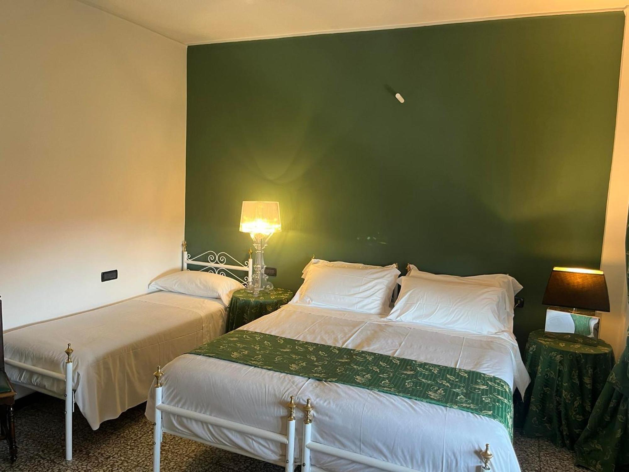 Eveline Portosole Hotel Сан Ремо Екстериор снимка